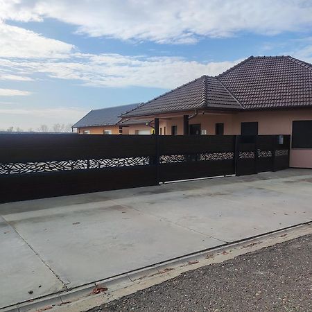 Andi Apartman Pacir 外观 照片