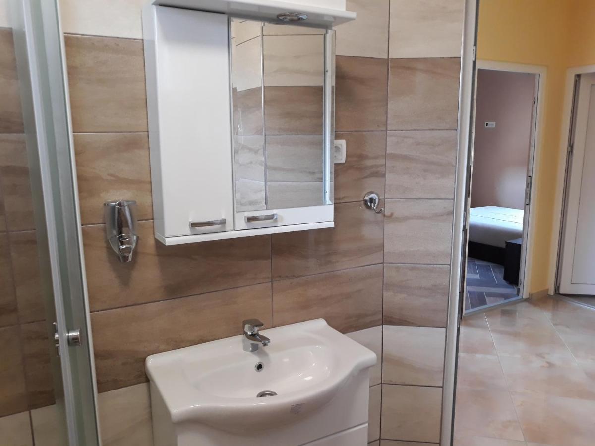 Andi Apartman Pacir 外观 照片