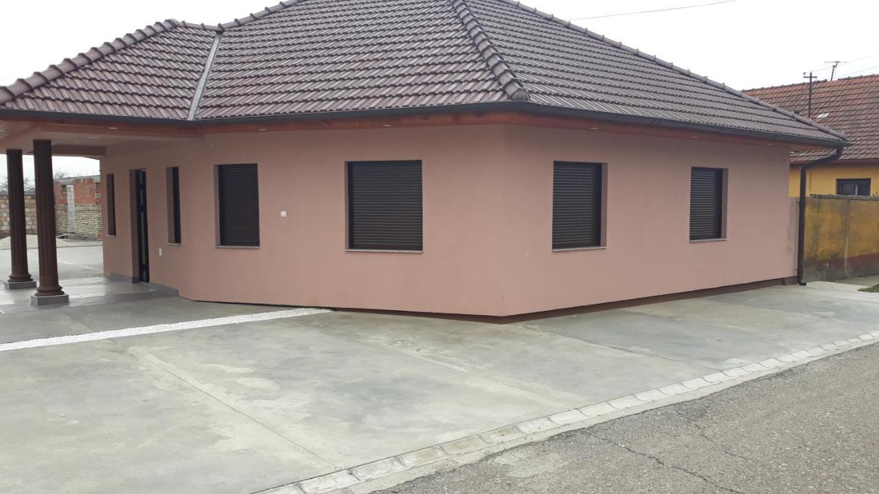 Andi Apartman Pacir 外观 照片